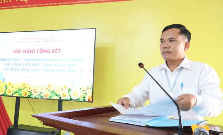 Phó Chủ tịch UBND xã Lê Đình Trung phát biểu tại Hội nghị.