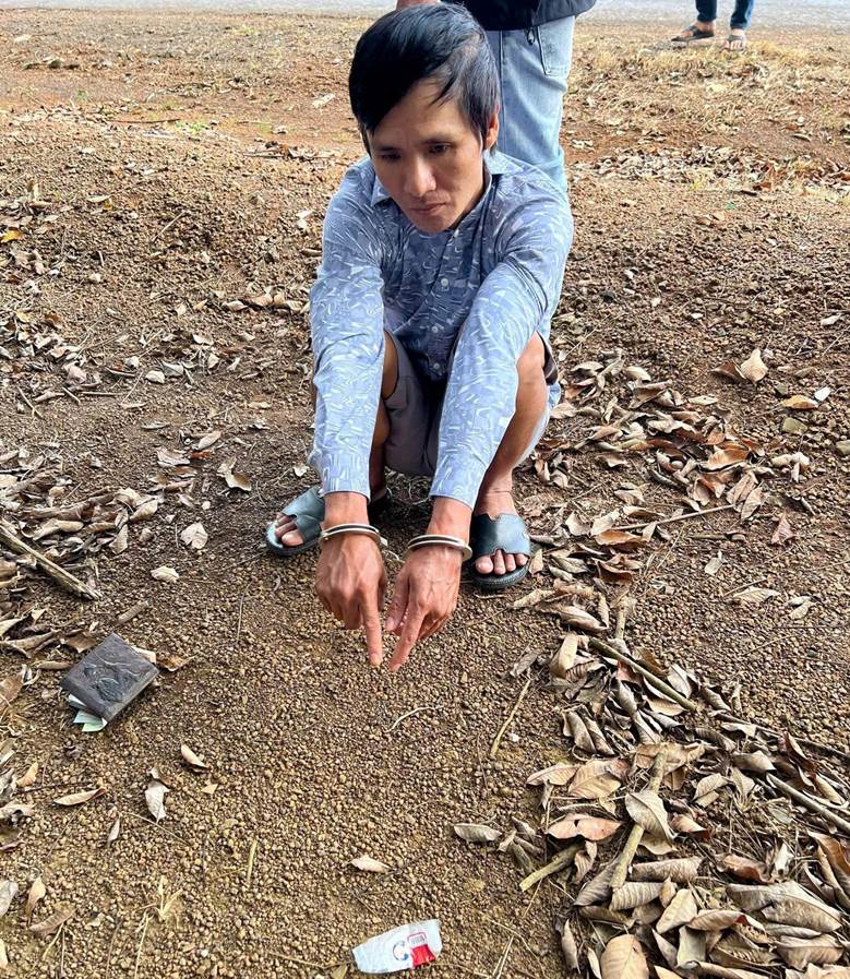 Đối tượng Võ Sỹ Định bị bắt giữ.